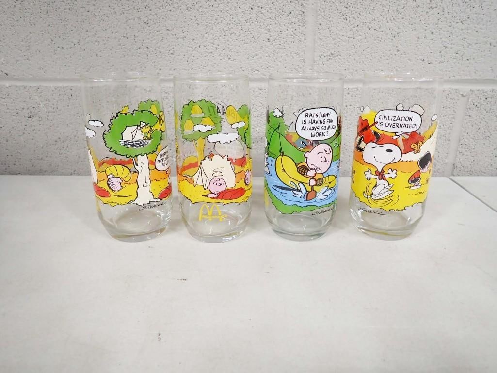 Set of 4 McDonalds Peanuts Drinking Glasses Snoopy, Charlie Brown, Lucy, Linus, Etc Tumblers (1 of 8)