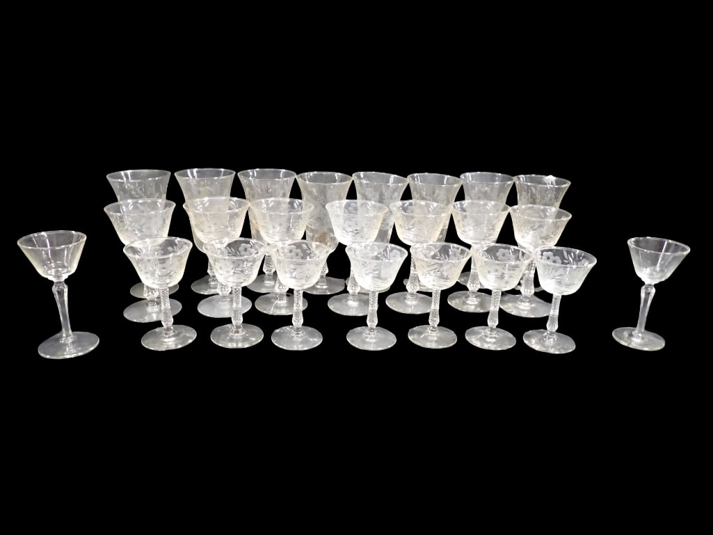 Large Lot of Vintage Stemware Glasses: Large Lot of Vintage Stemware Glasses All pictures are considered part of the description and should be examined carefully by bidders. Live Auctioneers is now offering Live Shipping through them. This