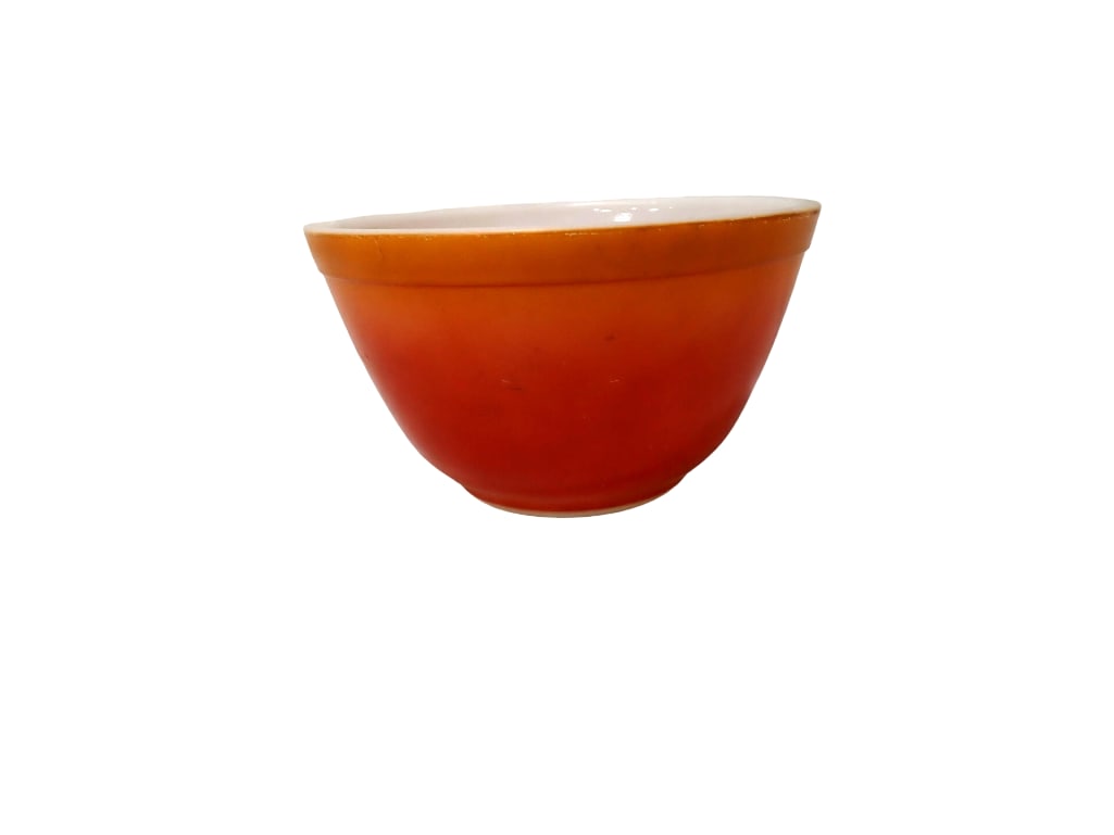 Vintage Pyrex Flame Glo 401 1.5 pt. Mixing Bowl (ca. 1973 - 1976): Vintage Pyrex Flame Glo 401 1.5 pt. Mixing Bowl (ca. 1973 - 1976) All pictures are considered part of the description and should be examined carefully by bidders. Live Auctioneers is now offering Li