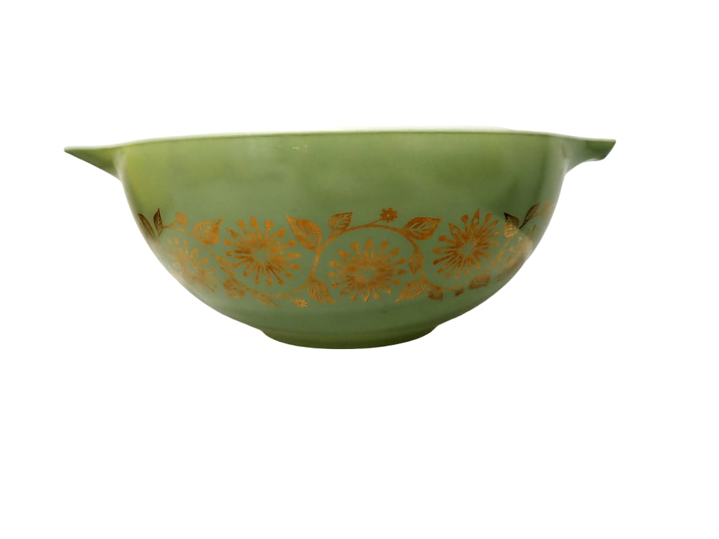 Vintage Pyrex Promotional Cinderella Bowl Medallion Pattern 443 2.5 qt. (ca. 1962 - 1963) (1 of 4)