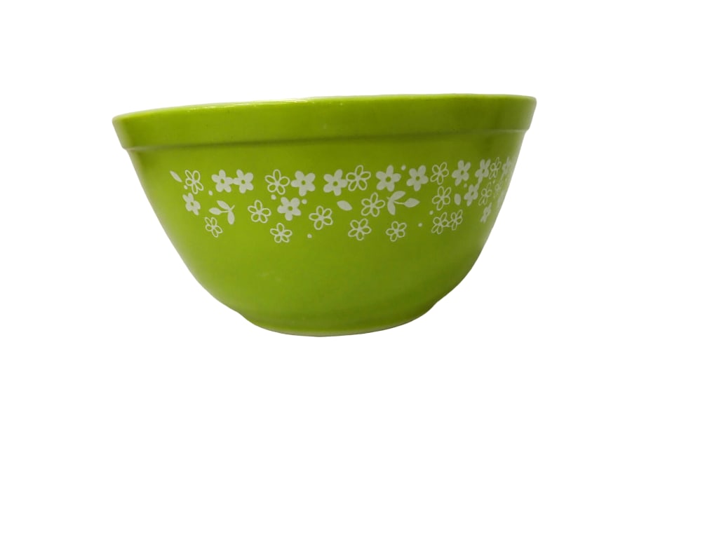 Vintage Pyrex Spring Blossom Green Pattern 402 1.5 L Mixing Bowl (ca. 1979 - 1981) (1 of 3)