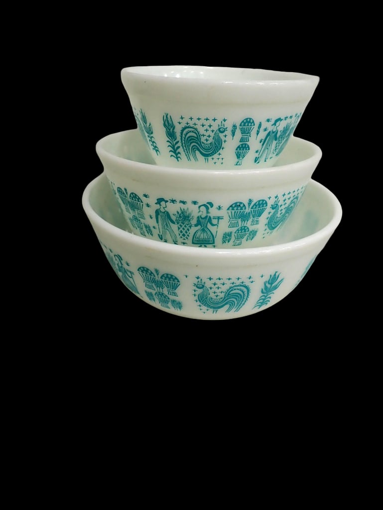 Vintage Pyrex Butterprint Standard Product Line 3 pc. Mixing Bowl Set 401 1.5 pt. Mixing Bowl Turquo: Vintage Pyrex Butterprint Standard Product Line 3 pc. Mixing Bowl Set 401 1.5 pt. Mixing Bowl Turquoise Pattern on Opal, 402 1.5 qt. Mixing Bowl Turquoise Pattern on Opal, 403 2.5 qt. Mixing Bowl Turq