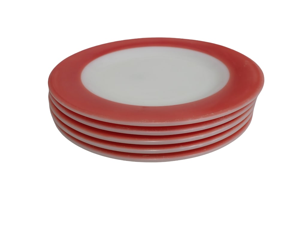 Vintage Pyrex Set of 5 Flamingo Pink Rimmed Opal 8" Dinner Plates: Vintage Pyrex Set of 5 Flamingo Pink Rimmed Opal 8" Dinner Plates All pictures are considered part of the description and should be examined carefully by bidders. Live Auctioneers is now offerin