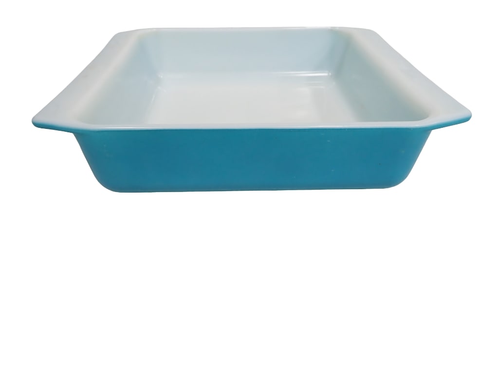 Vintage Pyrex Turquoise Bakeware 222 8x8x2 Square Cake Dish: Vintage Pyrex Turquoise Bakeware 222 8x8x2 Square Cake Dish or Baking Dish. Turquoise Bakeware was Offered for One Year, 1956, making it more difficult to find. All pictures are considered part of th