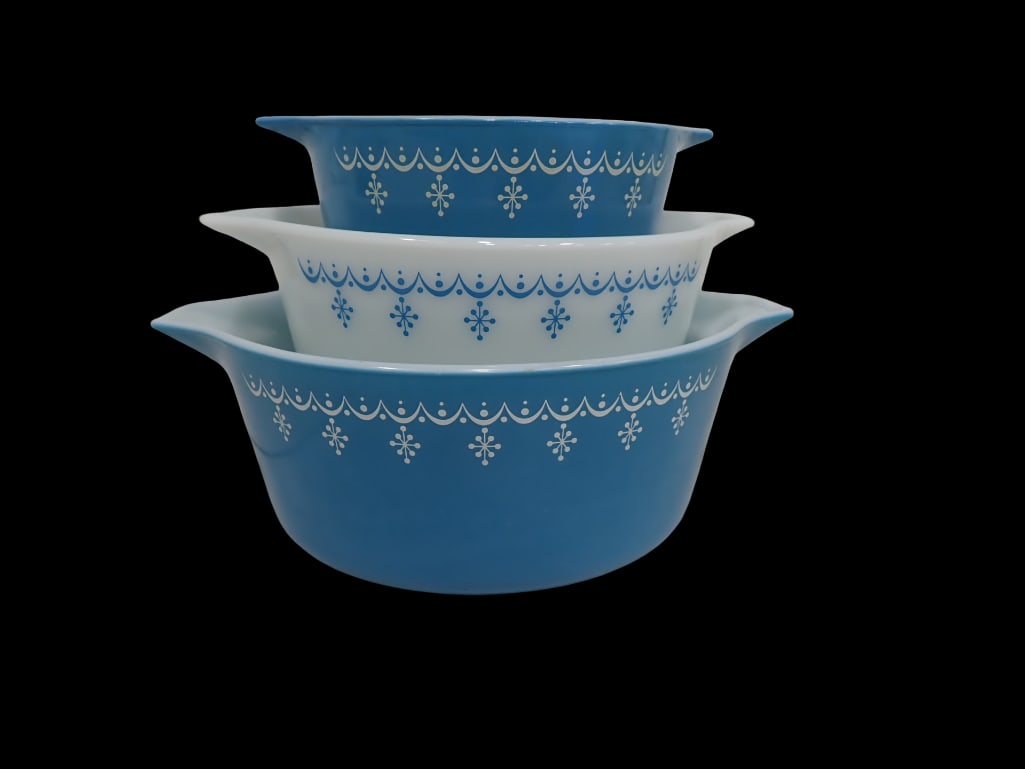 Vintage Pyrex  Snowflake Blue 3 pc. Bake Serve and Store Set 471, 472, and 473 NO LIDS Circa 1972-19 (1 of 4)
