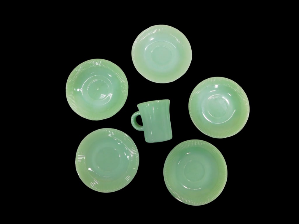 Vintage Fire King Jadeite C Handle Mug and 5 Fire King Jane Ray Jadeite Saucers (1 of 6)