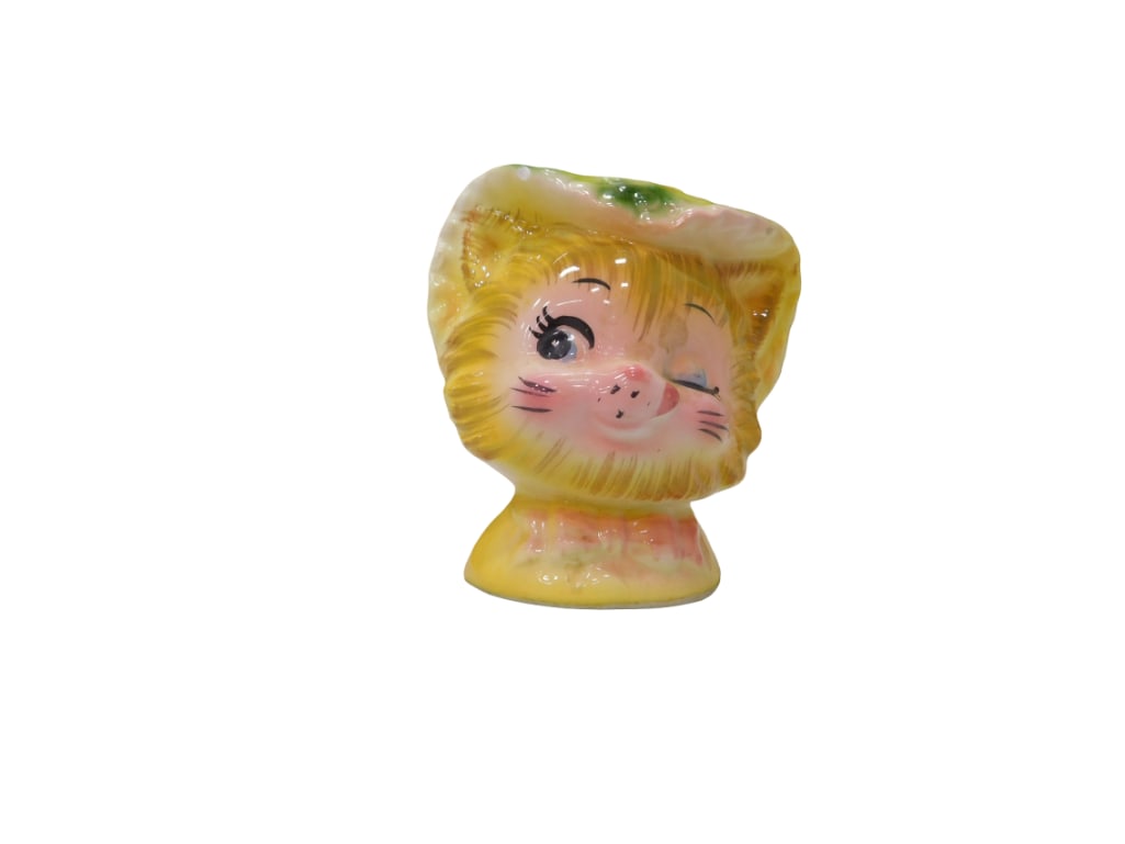 Vintage Lefton Winking Kitty Toothpick Holder: Vintage Lefton Winking Kitty Toothpick Holder. All pictures are considered part of the description and should be examined carefully by bidders. Live Auctioneers is now offering Live Shipping through