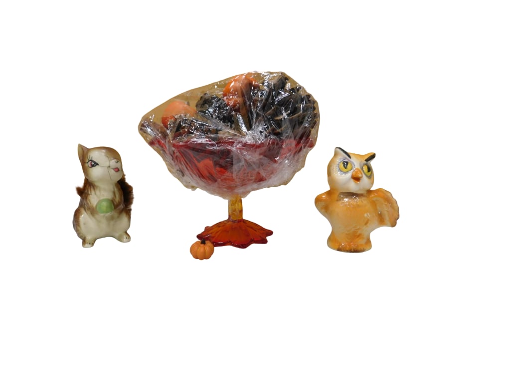 Lot of Vintage Fall Decor Including Owl Shaker, Squirrel with Fur and Amberina Petal Compote (1 of 7)