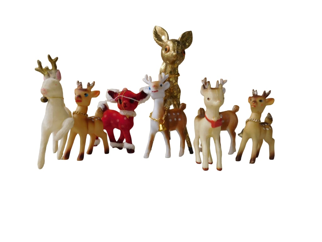 Lot of 8 Vintage Deer incl Christmas Reindeer: Variety Lot of 8 Vintage Deer including Christmas Reindeer All pictures are considered part of the description and should be examined carefully by bidders. Live Auctioneers is now offering Live Shippi