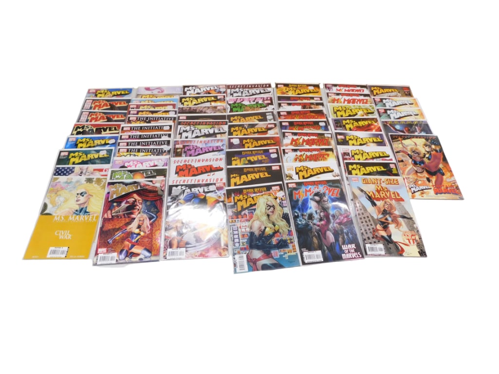 57 Comic Books incl Captain Marvel / Ms. Marvel: Secret Invasion Infiltration, Giant-Size Ms. Marvel (1 of 9)