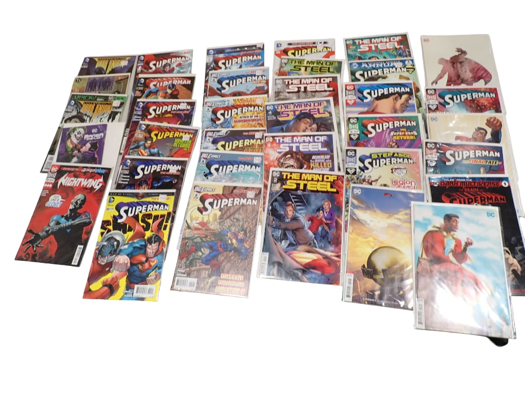 34 Comics incl Batman: Legends of the Dark Knight, DC Manga Sampler, Legends of the Dark Knight (1 of 11)