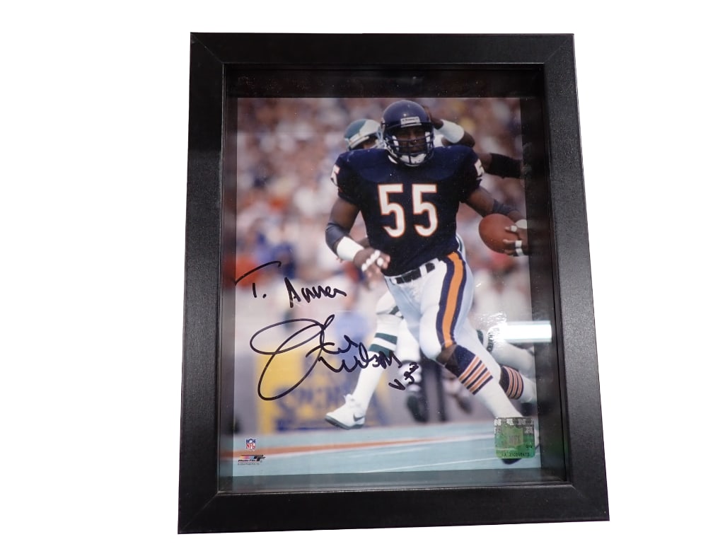 Otis Wilson Chicago Bears Signed Framed Print with NFL Hologram but No COA (1 of 6)