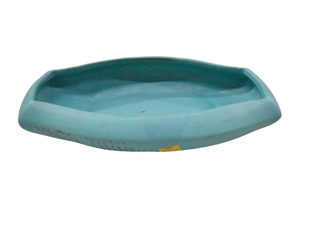 Vintage Aqua McCoy Pottery Centerpiece Bowl: Vintage Aqua McCoy Pottery Centerpiece Bowl All pictures are considered part of the description and should be examined carefully by bidders. Live Auctioneers is now offering Live Shipping through them