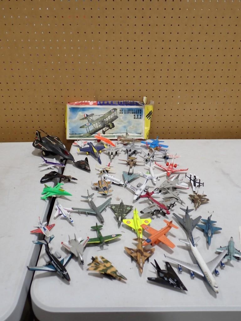 Toy Airplane Lot including De Havilland D.H.2. Model Kit, and assorted Jets, Military, Commercial, e (1 of 5)
