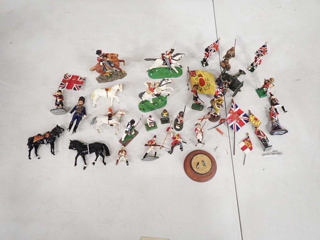Lot of assorted Vintage Lead Soldiers, Horses, Flags, Cannons, pieces, etc. (1 of 10)