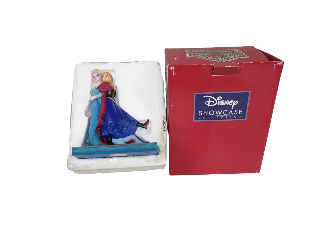 Disney Showcase Collection Sisters Forever Frozen Elsa and Anna Figurine in Original Box: Disney Showcase Collection Sisters Forever Frozen Elsa and Anna Figurine in Original Box 4039079 All pictures are considered part of the description and should be examined carefully by bidders. Live A