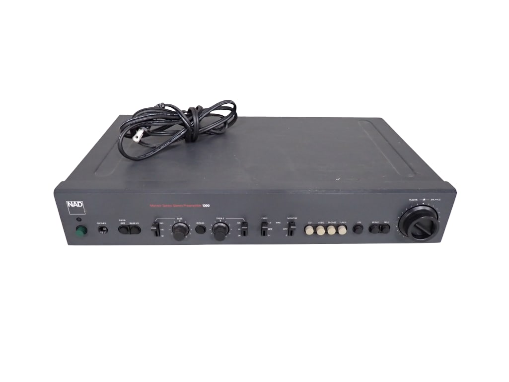 NAD 1300 Stereo Preamplifier (1 of 10)