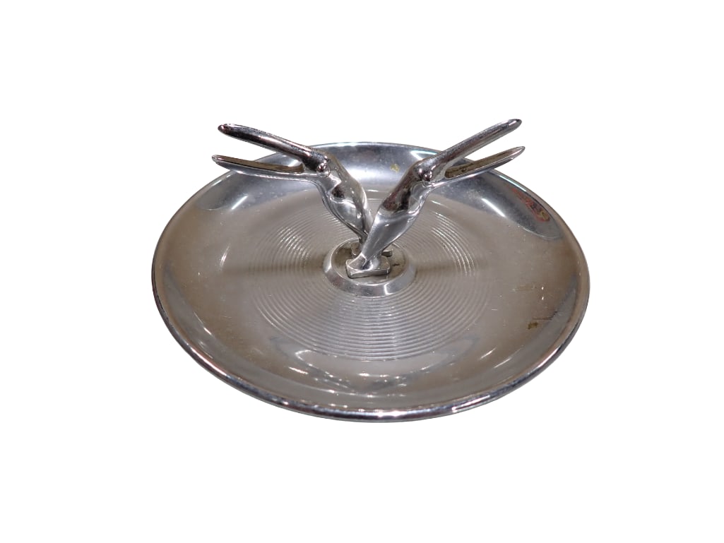 Vintage Art Deco Chrome Ashtray Pincherette Cigarette Holder with Pelicans or Toucans (1 of 9)