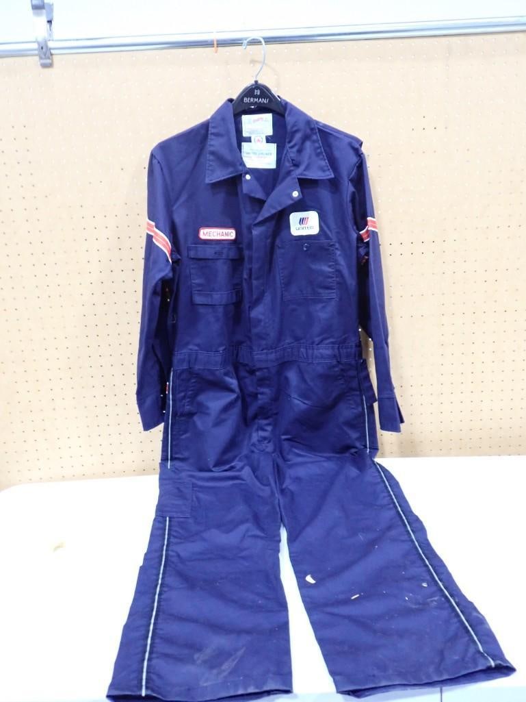 United Airlines Mechanic Uniform Size 42 Reg (1 of 7)