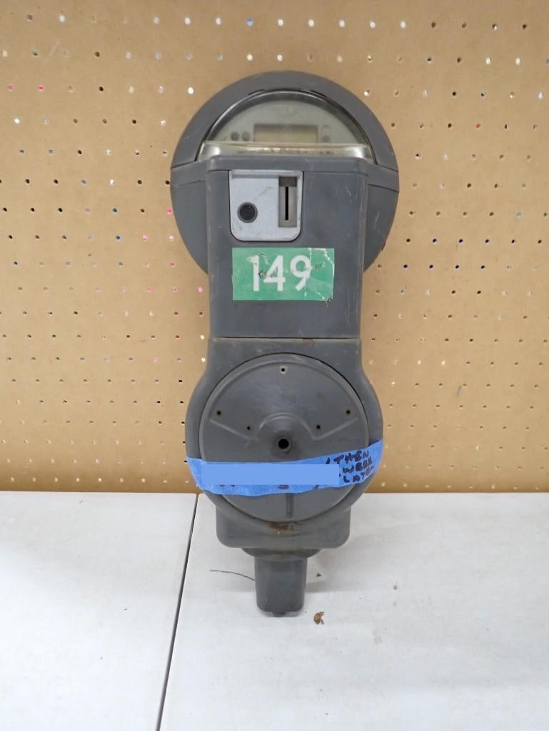 Decommissioned Parking Meter - From the Chicago Area: Decommissioned Parking Meter - From the Chicago Area All pictures are considered part of the description and should be examined carefully by bidders. Live Auctioneers is now offering Live Shipping thr