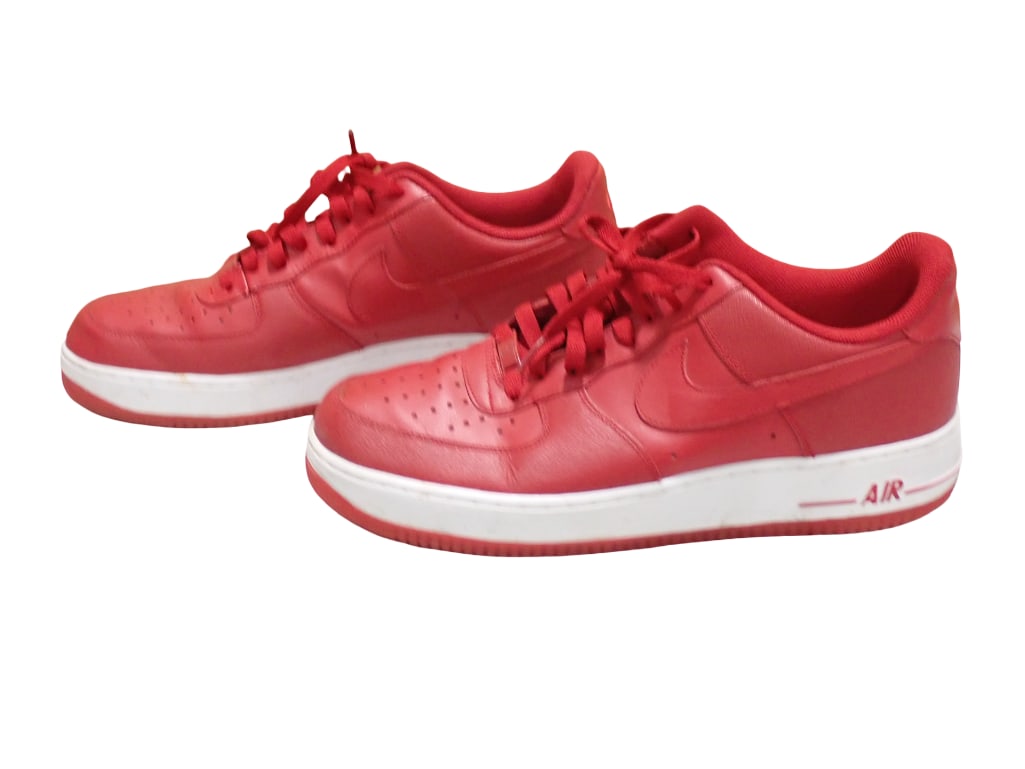 Pair of Red Nike Air Gym Shoes - Size 12: Pair of Red Nike Air Gym Shoes - Size 12 All pictures are considered part of the description and should be examined carefully by bidders. Live Auctioneers is now offering Live Shipping through them.&#
