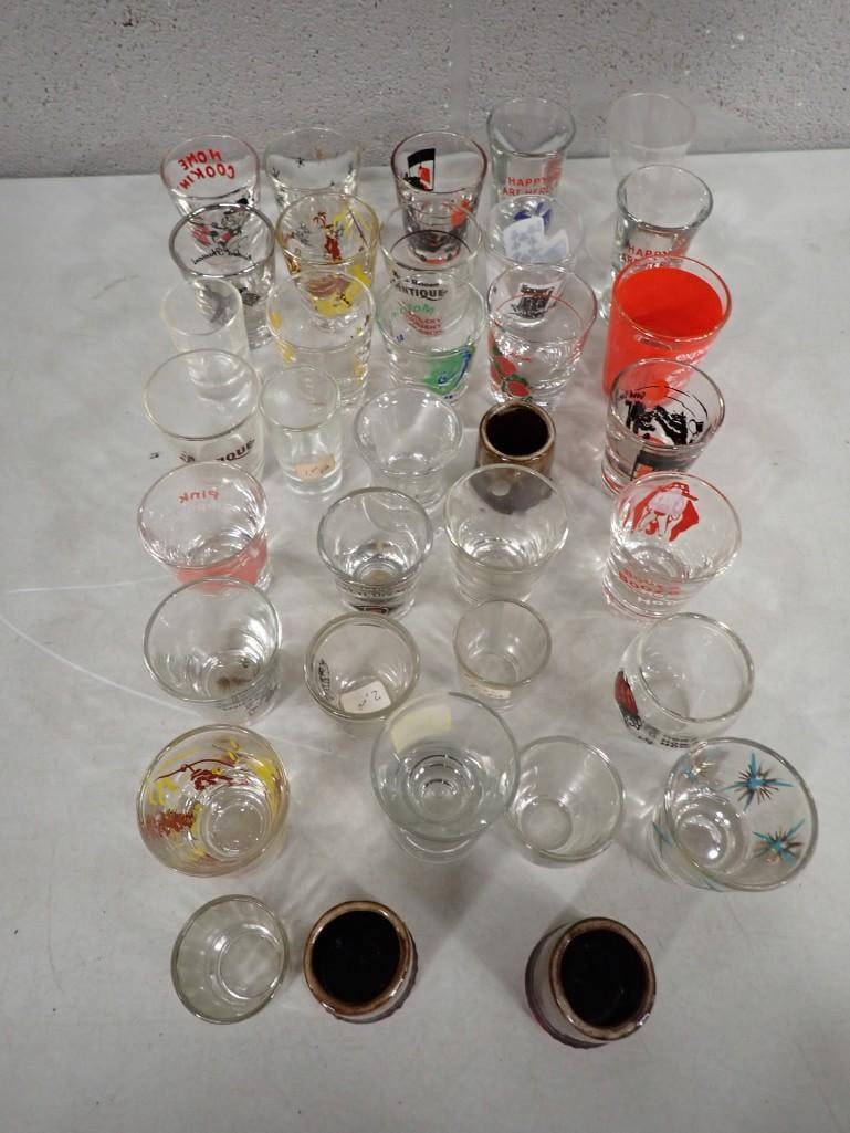 Large Lot of Shot Glasses incl Vintage: Large Lot of Shot Glasses incl Vintage All pictures are considered part of the description and should be examined carefully by bidders. Live Auctioneers is now offering Live Shipping through them. Thi