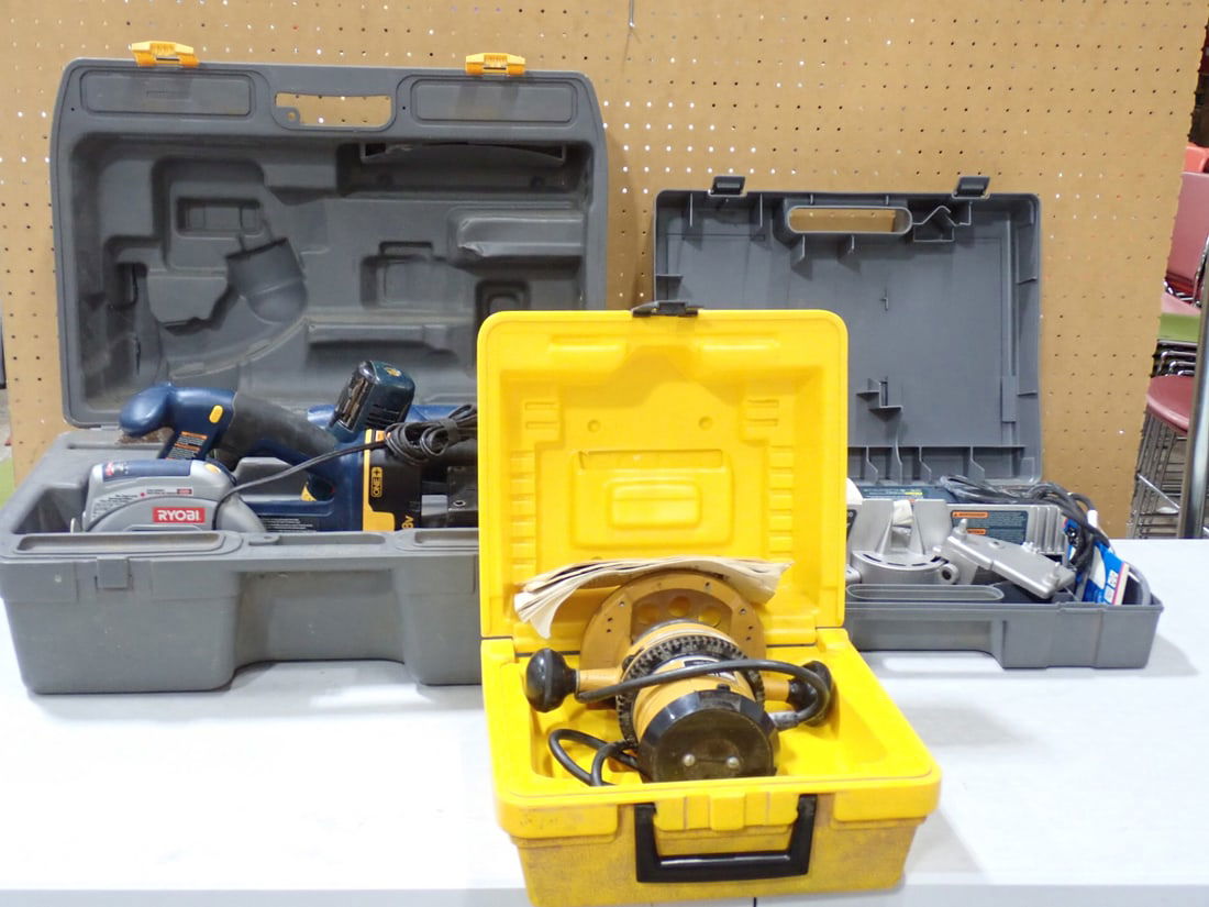 Lot of Power Tools in cases including Powr Kraft 1 HP Router, Bosch Fine Cut FS2000, Ryobi (1 of 9)