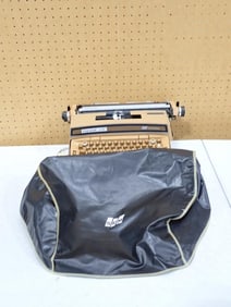 Vintage Coronet Super 12 Typewriter