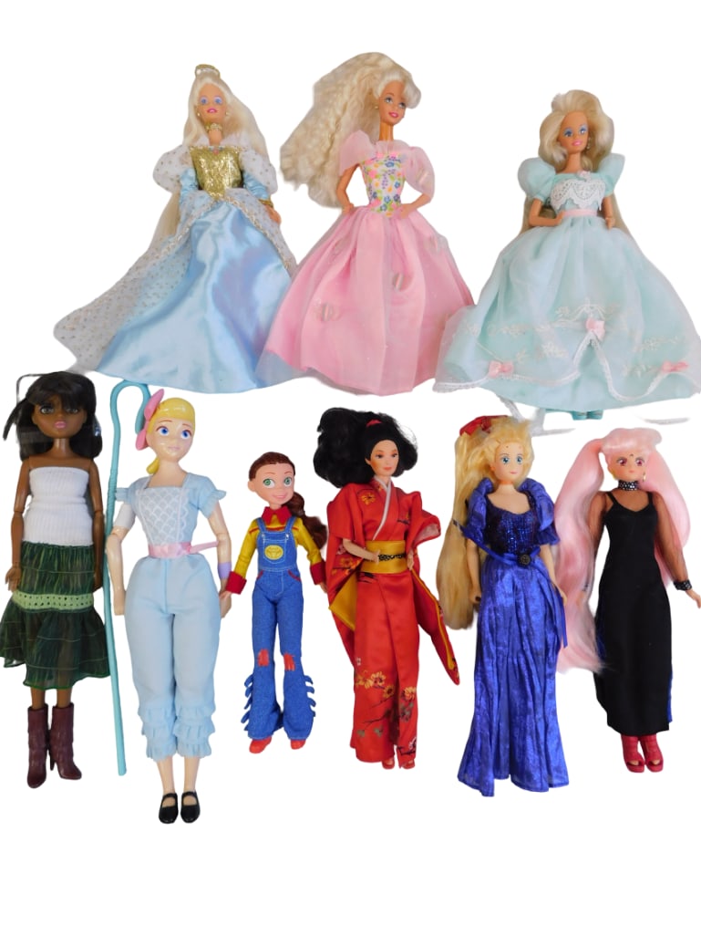 Moxi Teenz, Sailor Moon, Sparkle Eyes Barbie Dolls, Etc Lot (1 of 8)