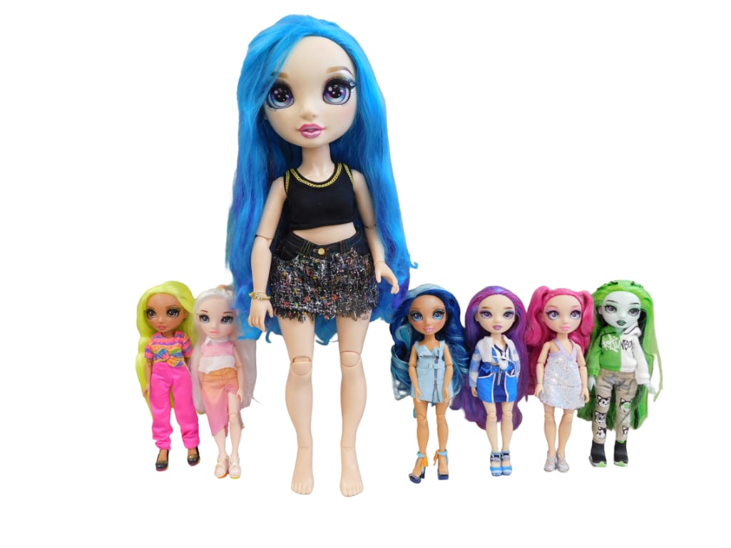 Rainbow High 24" Amaya Raine & Other RH Dolls Lot: Rainbow High 24" Amaya Raine, Skyler, Stella Monroe, Emi, Color Create, etc. dolls lot. Clean and dressed. Includes items shown. All pictures are considered part of the description and