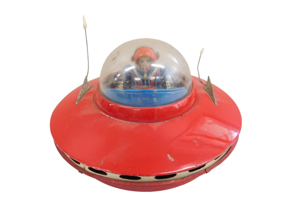 Vintage Yoshiya Flying Saucer 1950s Made in Japan (1 of 8)