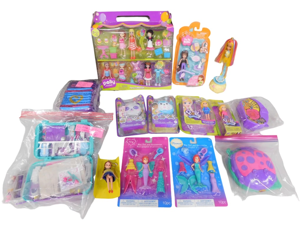 Huge Lot of Polly Pockets Dolls, Mini Dolls, Playsets, Etc: Huge Lot of Polly Pockets Dolls, Mini Dolls, Playsets, Etc. Includes Party Collection Fashions NIB 2009, carded Polly Pocket dolls and mini playsets, Takara doll keychain on partial card, 3 Poll