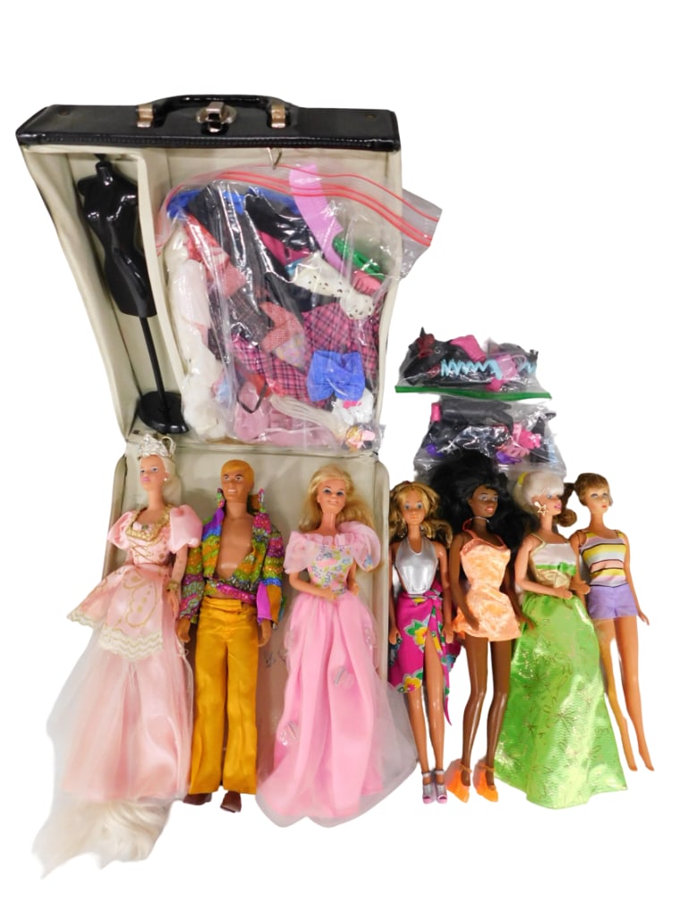 Vtg '83 Sun Gold Malibu PJ, Mod Era Barbie, Ken Dolls, Case, Accessories Lot (1 of 18)