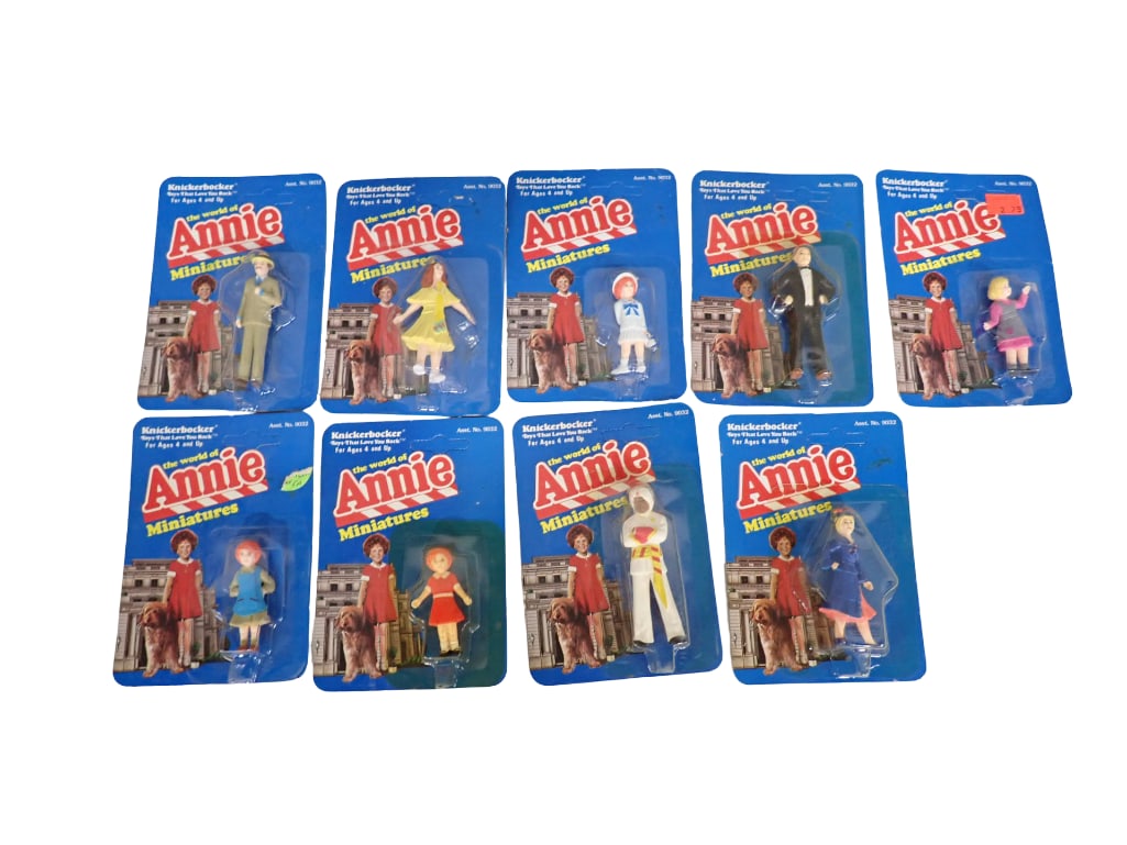 9 Vtg 1982 Knickerbocker The World of Annie Miniatures NOS New Old Stock (1 of 6)