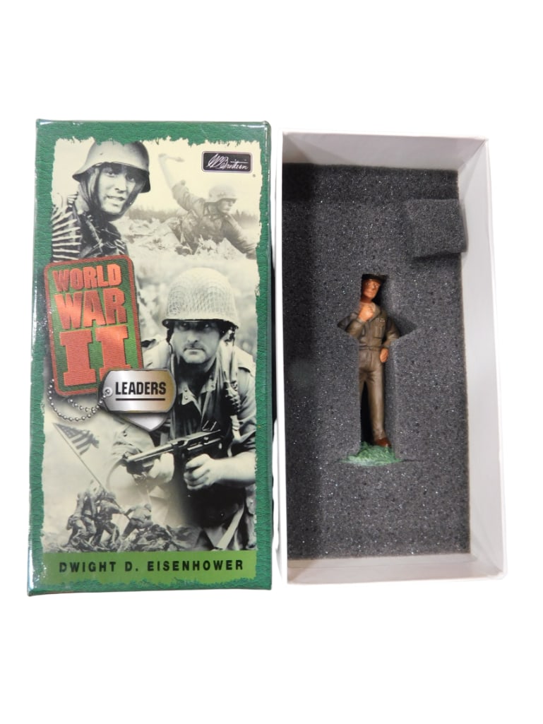 Britains Toy Soldier World War II Leaders Dwight D Eisenhower 00284 in Original Box (1 of 5)