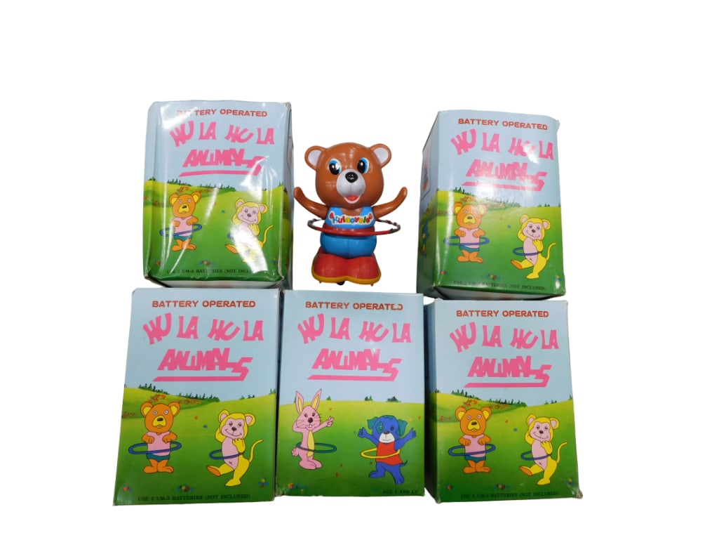 5 NOS New Old Stock Hu La Hu La Battery Operated Dancing Bears or Hula Hooping Bears (1 of 4)