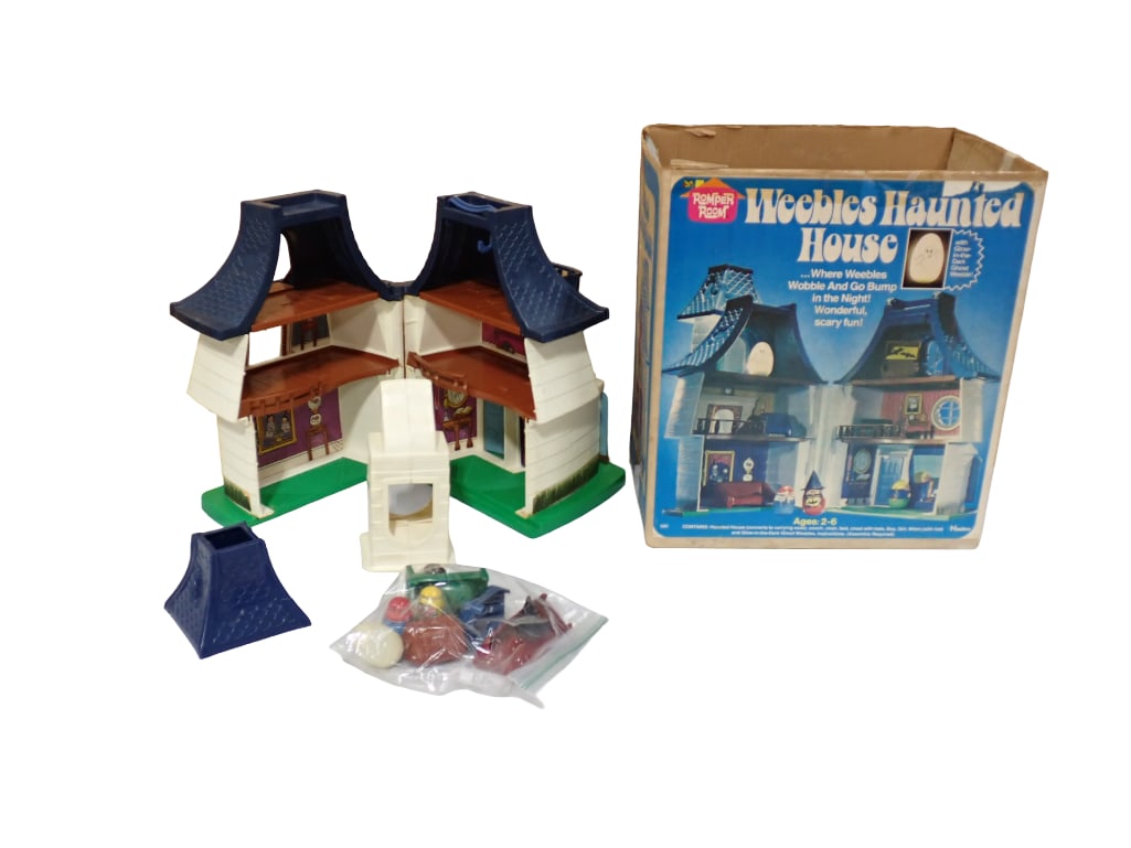 Vtg 1976 Weebles Haunted House Playset with Original Box by Hasbro Romper Room: Vintage 1976 Weebles Haunted House Playset with Original Box by Hasbro Romper Room. Includes everything that you see in the pictures. All pictures are considered part of the description and sho