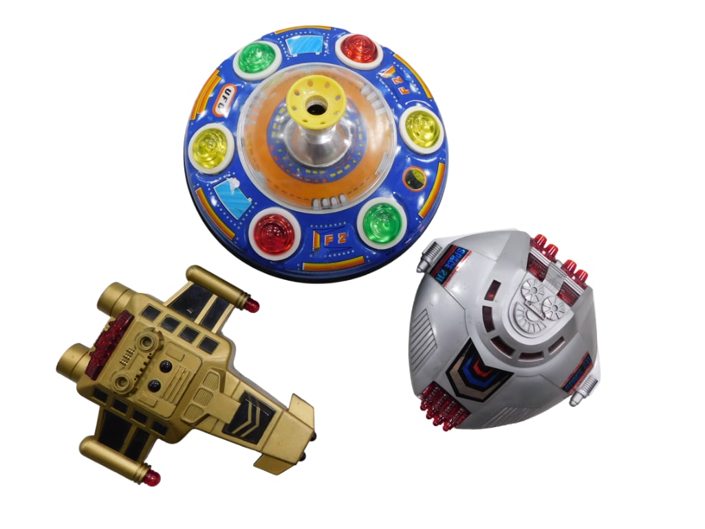 Toys incl Vintage Tin Litho Battery Operated Ball Blowing F2 UFO, Star Rider Mystery Bump and Go,: Toys incl Vintage Tin Litho Battery Operated Ball Blowing F2 UFO, Star Rider Mystery Bump and Go, Star Rider Command Starship Condition: The UFO and the Gold Colored Star Rider Work. 