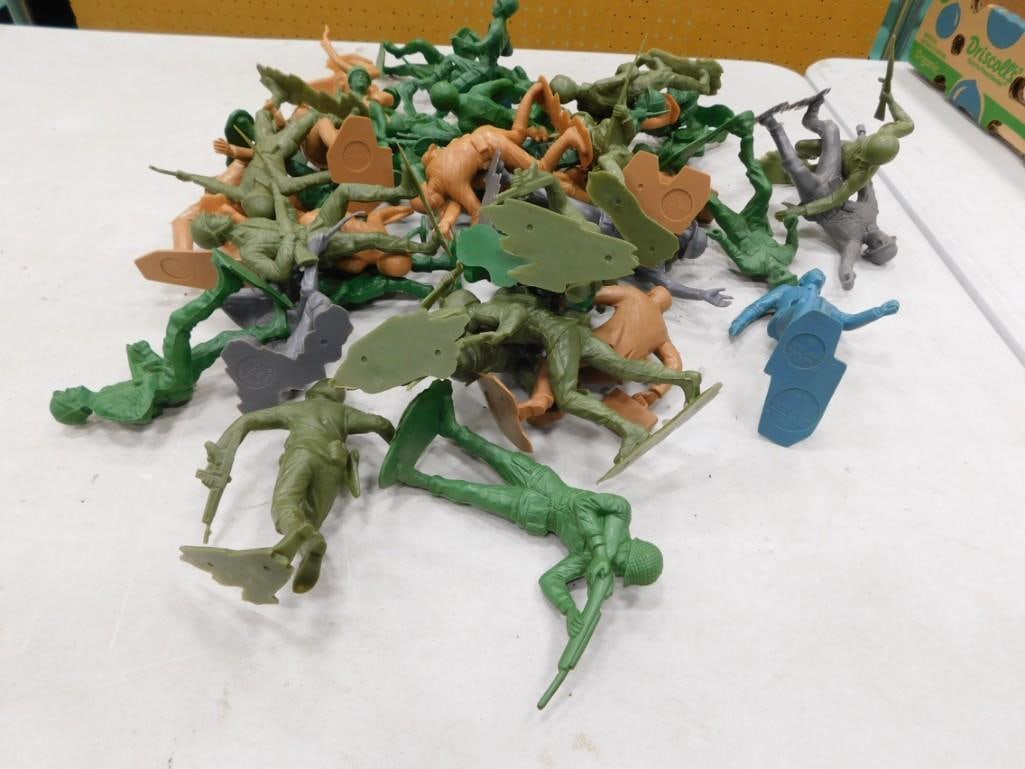 Vintage Plastic Soldiers Army Men: Vintage Plastic Soldiers Army Men Toys All pictures are considered part of the description and should be examined carefully by bidders. Live Auctioneers is now offering Live Shipping through them. T
