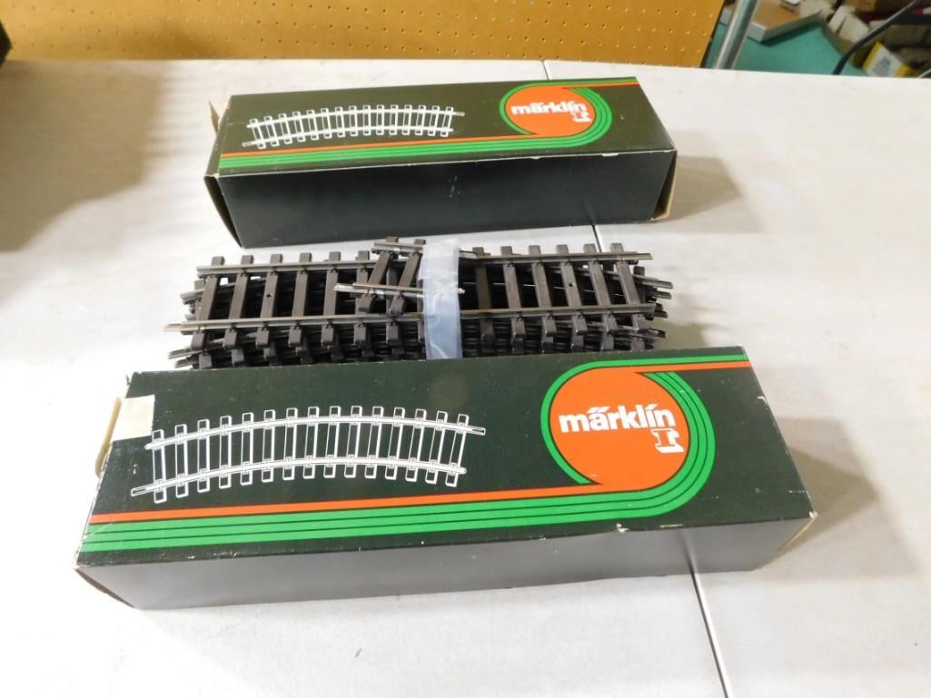 Two Boxes of Marklin Model Train Track 5921 - 1 Gauge: Two Boxes of Marklin Model Train Track 5921 - 1 Gauge All pictures are considered part of the description and should be examined carefully by bidders. Live Auctioneers is now offering Live Shipping t
