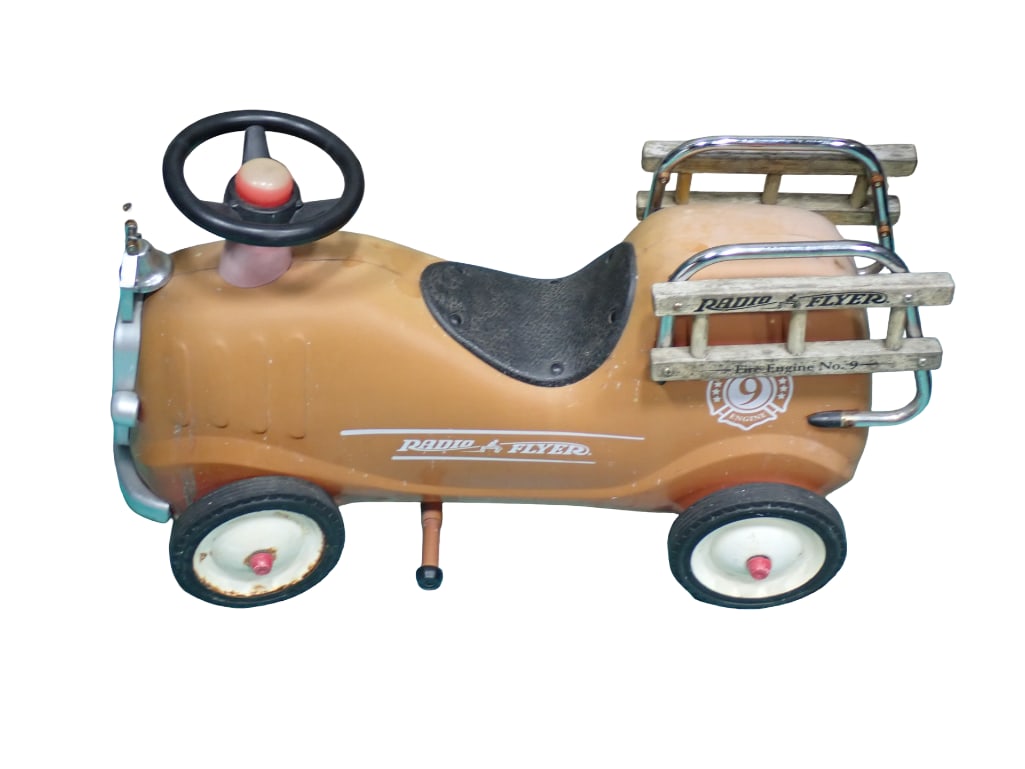 Vintage Radio Flyer Ride on Fire Engine #9 (1 of 11)