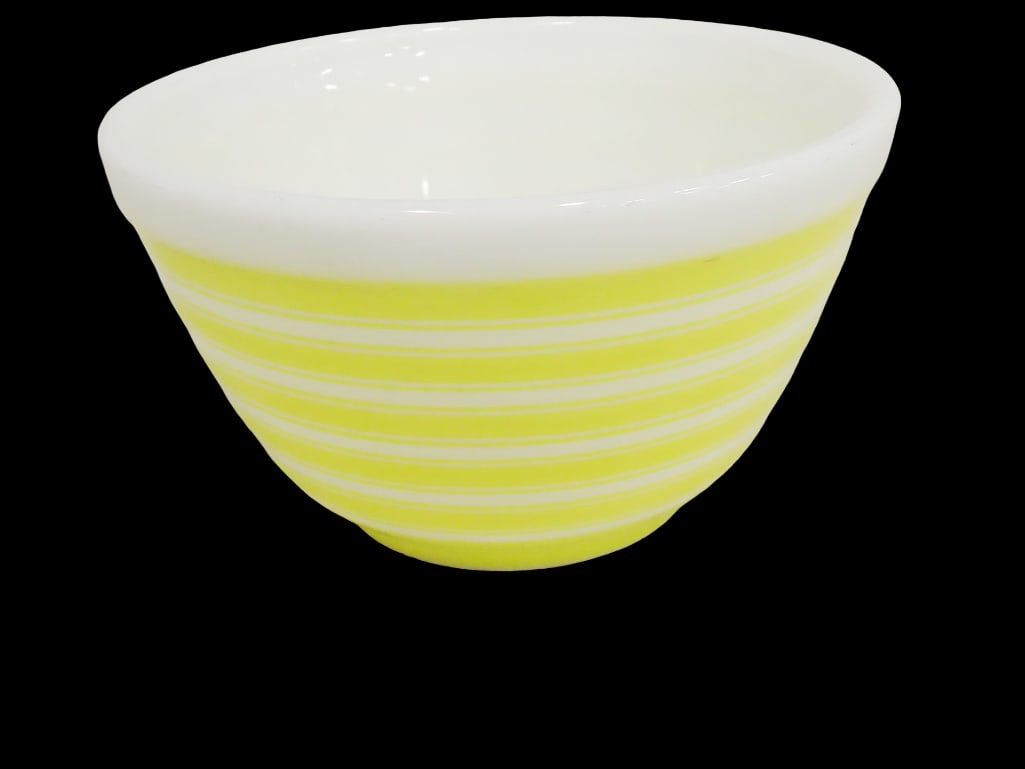 Vintage Pyrex Rainbow Stripe 401 Yellow Stripes Mixing Bowl circa 1965-1067: Vintage Pyrex Rainbow Stripe 401 Yellow Stripes Mixing Bowl circa 1965-1067 All pictures are considered part of the description and should be examined carefully by bidders. Live Auctioneers is now