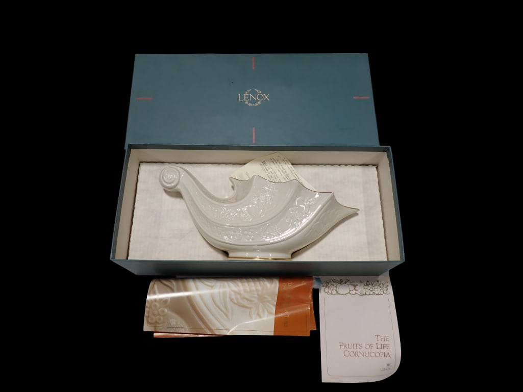 Lenox Porcelain Fruits of Life Cornucopia Vase in Original Box (1 of 13)
