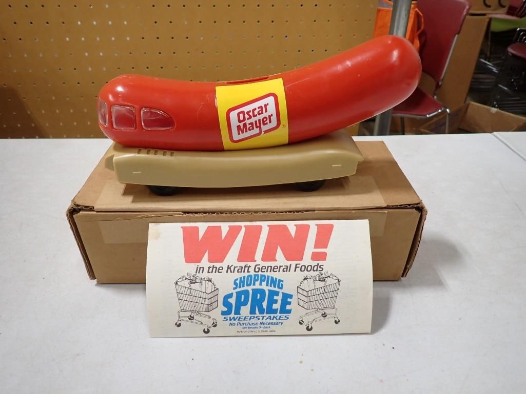 Vintage Oscar Mayer Wienermobile Toy New in Shipper Box (1 of 8)