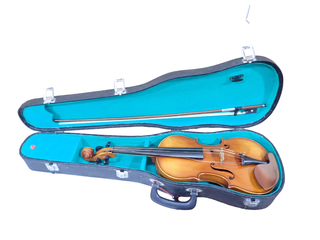 Suzuki Violin with Bow and Hard Case: Suzuki Violin with Bow and Hard Case All pictures are considered part of the description and should be examined carefully by bidders. Live Auctioneers is now offering Live Shipping through them. Thi
