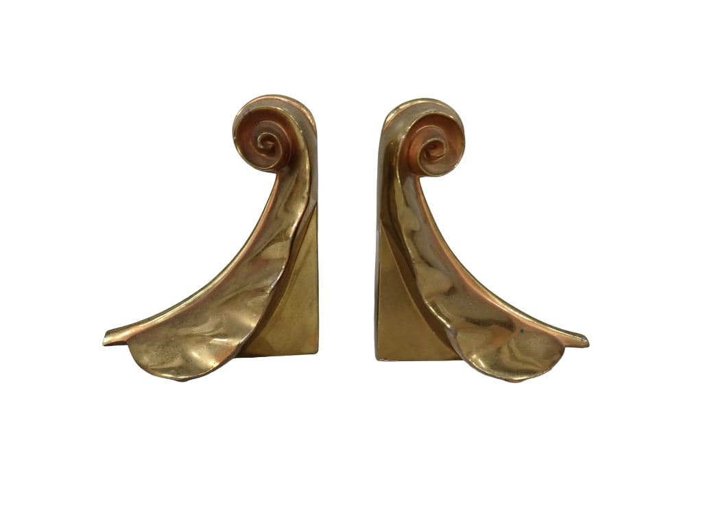 Vintage Pair of Brass Leaf Shaped Scroll Bookends (1 of 6)