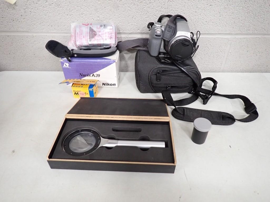 2 Cameras incl Sony Super Steady Shot DSC-H2 and Nikon Nuvis A20 plus a Camera Case, Magnifying Glas (1 of 11)