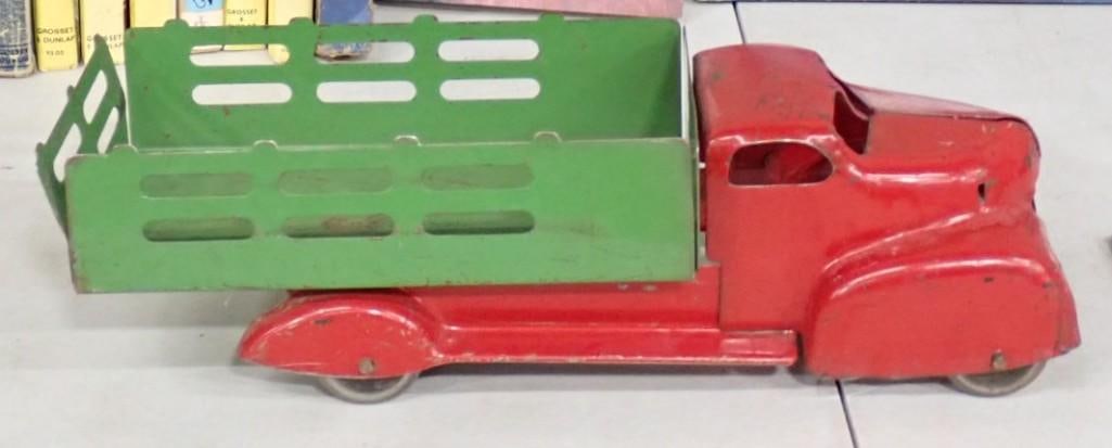 Vintage Marx Pressed Steel Delivery Truck: Vintage Marx Pressed Steel Delivery Truck All pictures are considered part of the description and should be examined carefully by bidders. Live Auctioneers is now offering Live Shipping through them.&