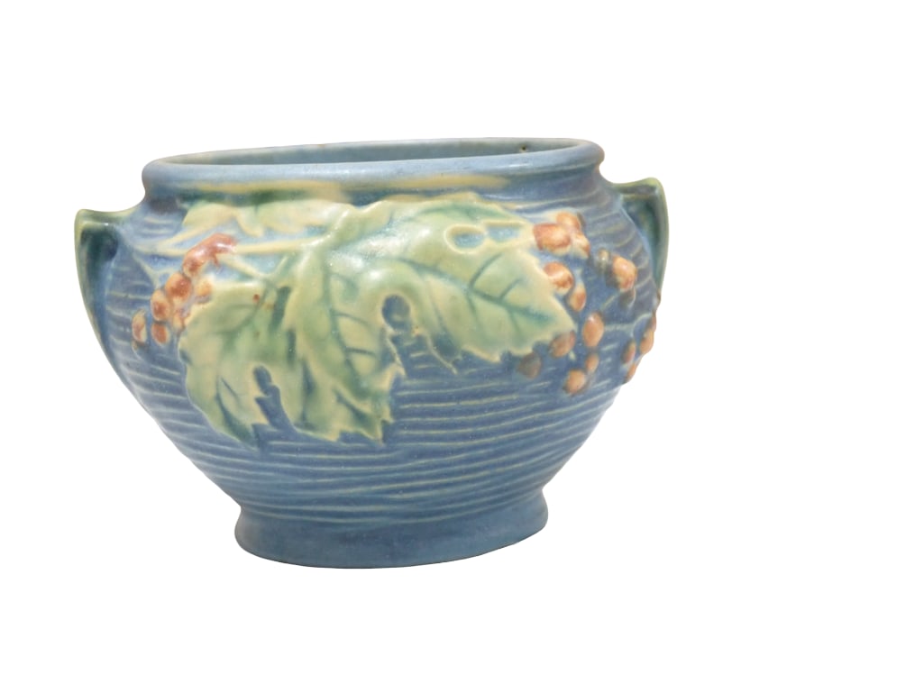 Vintage Roseville Pottery Bushberry Jardiniere Vase Blue: Vintage Roseville Pottery Bushberry Jardiniere Vase Blue 657-3" All pictures are considered part of the description and should be examined carefully by bidders. Live Auctioneers is now offering