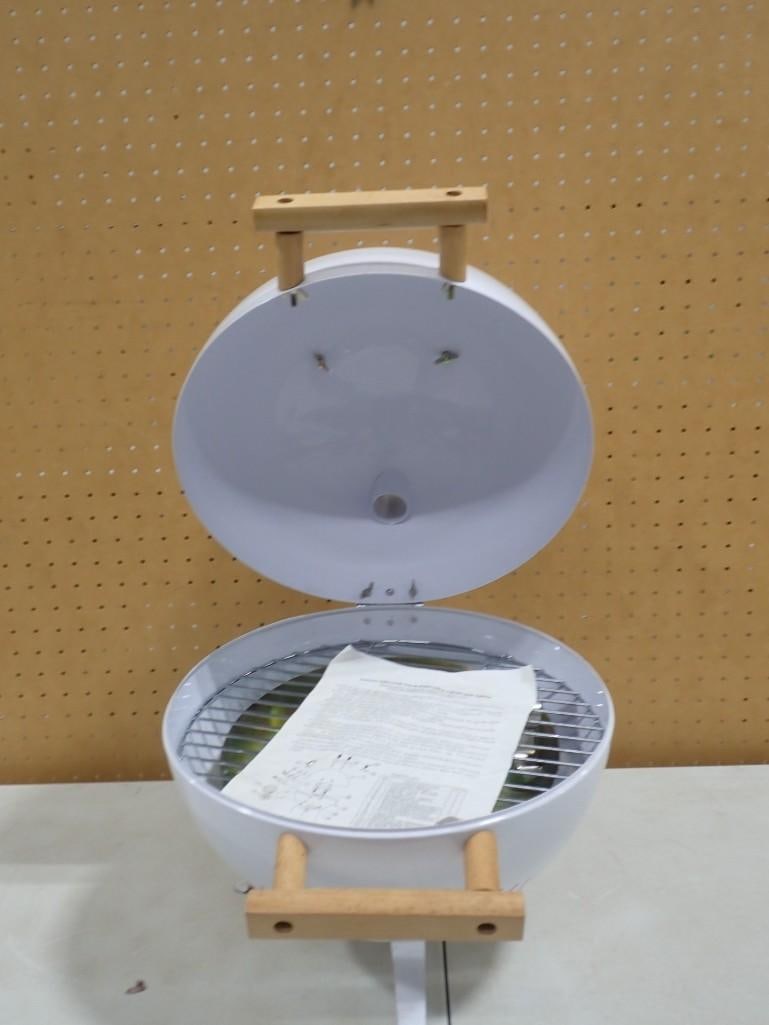 Novelty Baseball Shape Grill or Smoker - looks to be unused: Novelty Baseball Shape Grill or Smoker - looks to be unused All pictures are considered part of the description and should be examined carefully by bidders. Live Auctioneers is now offering Live Shipp
